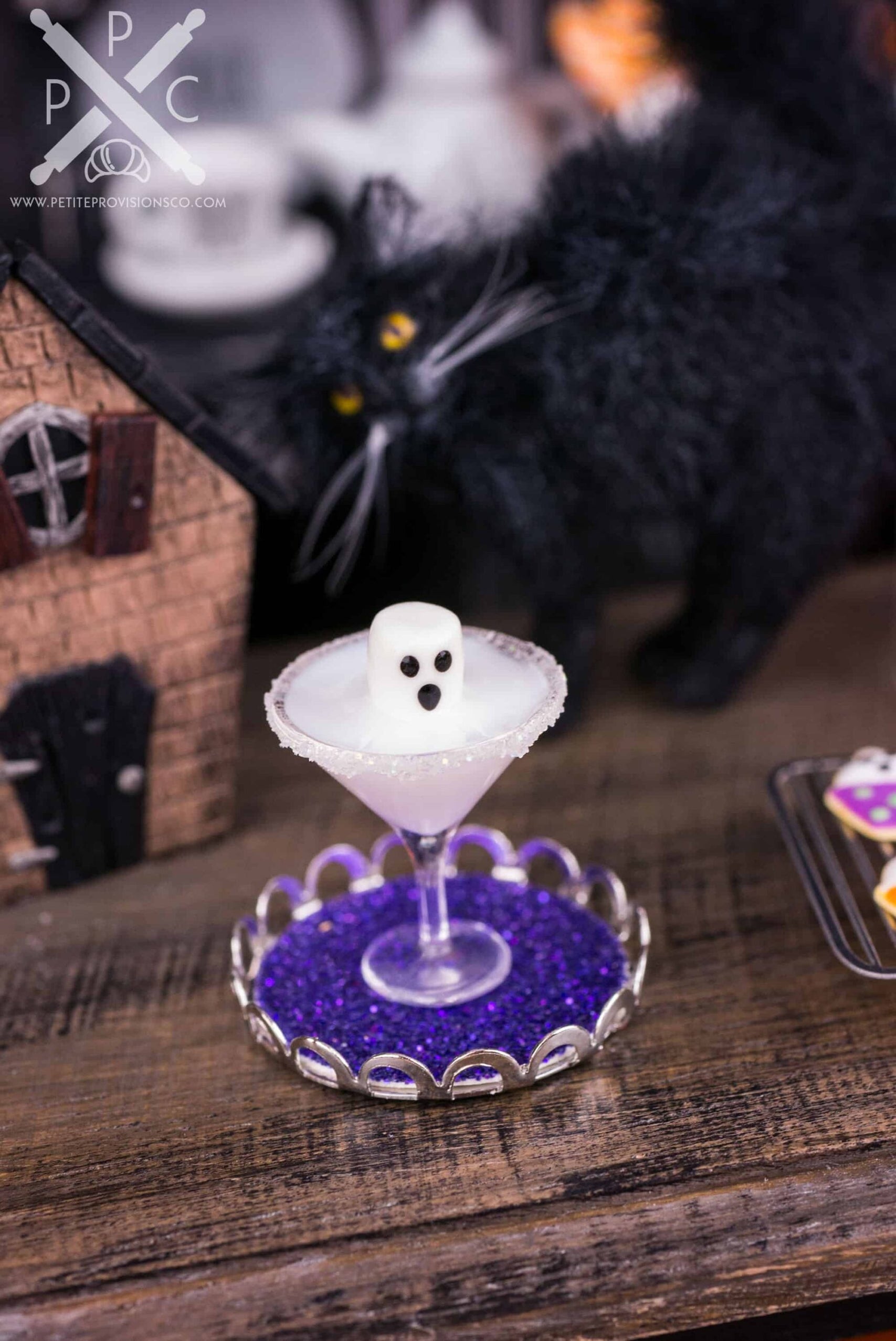 Boo-tini Ghost Halloween Martini on Tray– The Petite Provisions Co.