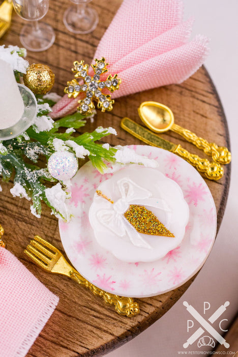 Glittering Gold, Pink and White Christmas Table Setting for 4