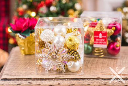 Dollhouse Miniature Gold and White Christmas Ornaments in Box - 1:12 Dollhouse Miniature Christmas Decoration