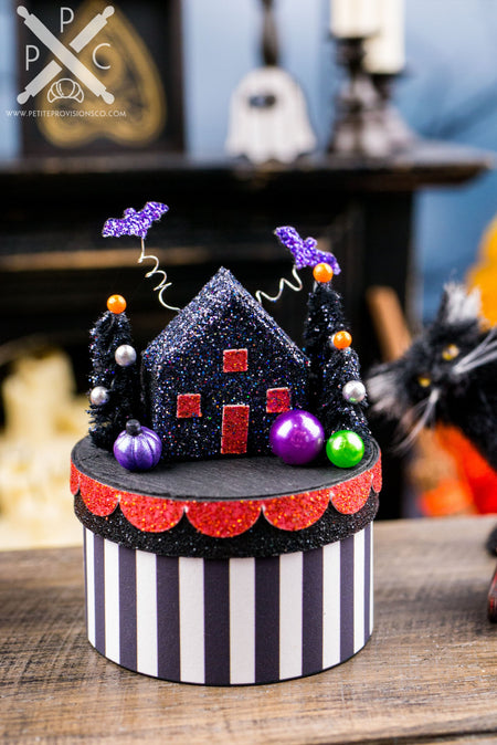 Dollhouse Miniature Haunted House Halloween Box Decoration 1:12 Scale Halloween Decoration