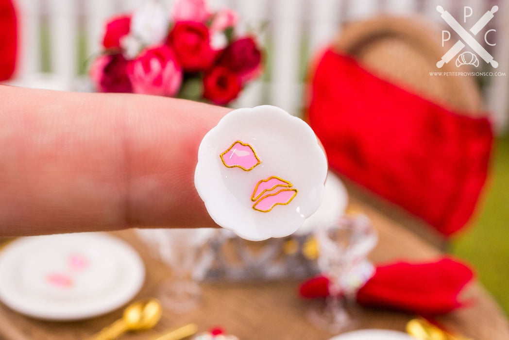 Dollhouse Miniature Valentine's Day Kisses Decorative Plates - Small - Set of 4 - 1:12 Dollhouse Miniature Holiday Plates