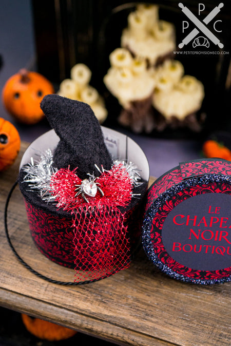 Dollhouse Miniature Spider Witch Hat and Hat Box Set 1:12 Scale Halloween Decoration