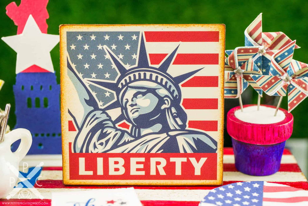 Lady Liberty 4th of July Sign