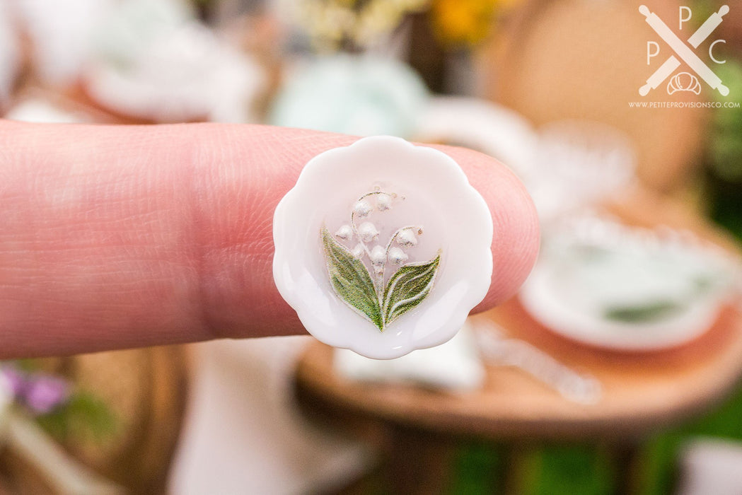 Dollhouse Miniature Lily of the Valley Decorative Plates