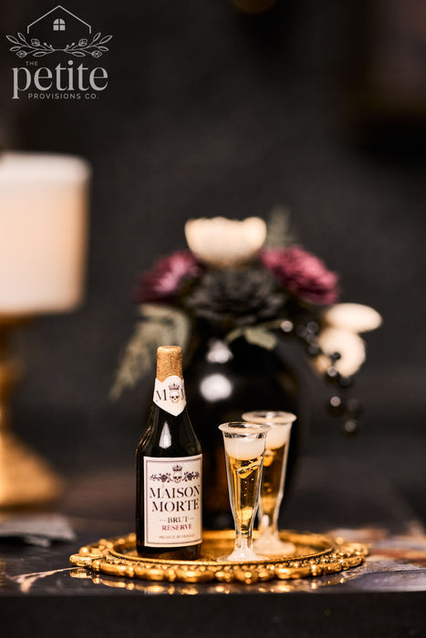 Maison Morte Champagne Service