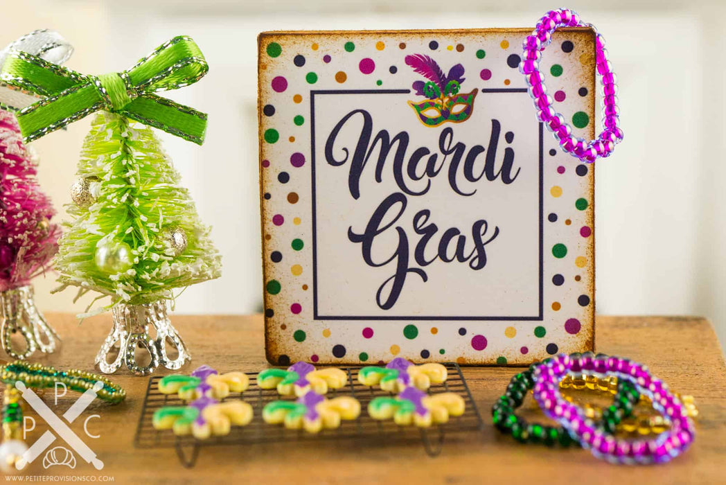 Polka Dot Mardi Gras Sign