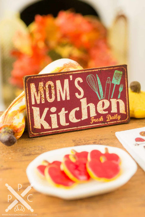 Mom's Kitchen Sign