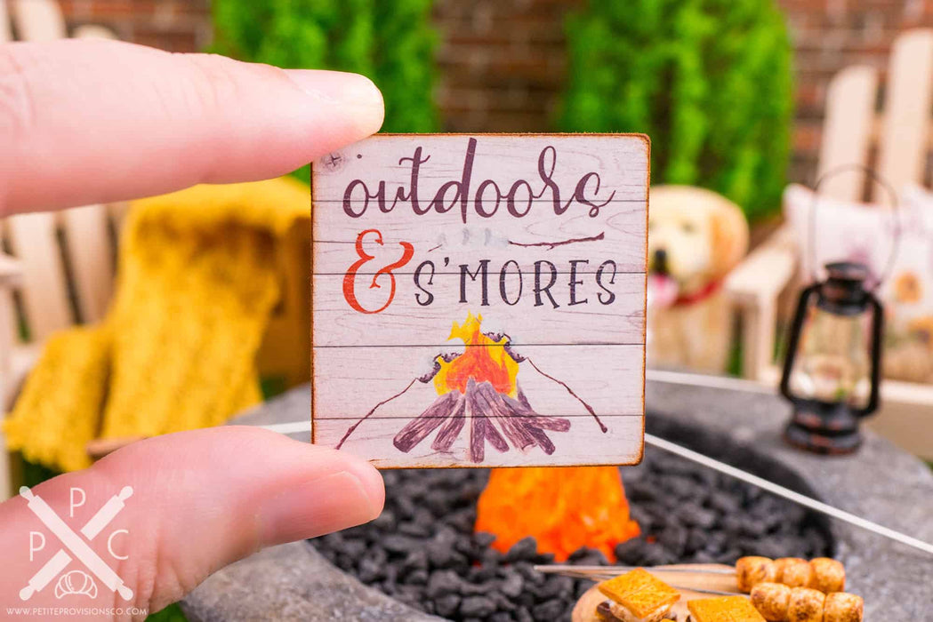 Outdoors & S'Mores Sign