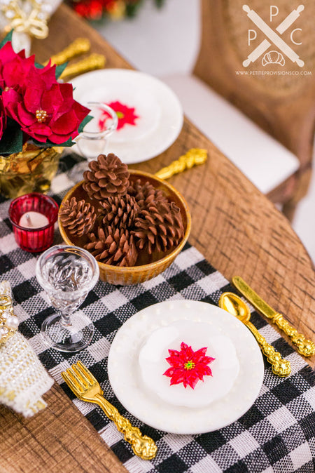 Dollhouse Miniature Christmas Poinsettia Decorative Plates - Small - Set of 4 - 1:12 Dollhouse Miniature Christmas Plates