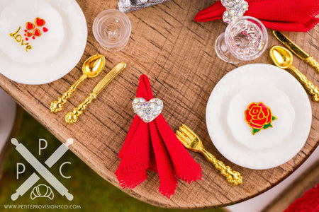 Dollhouse Miniature Valentine's Day Heart Napkin Rings and Red Cloth Napkins - Set of 4 - 1:12 Dollhouse Miniature Holiday Napkins