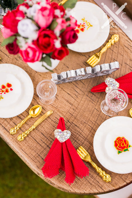 Dollhouse Miniature Valentine's Day Heart Napkin Rings and Red Cloth Napkins - Set of 4 - 1:12 Dollhouse Miniature Holiday Napkins