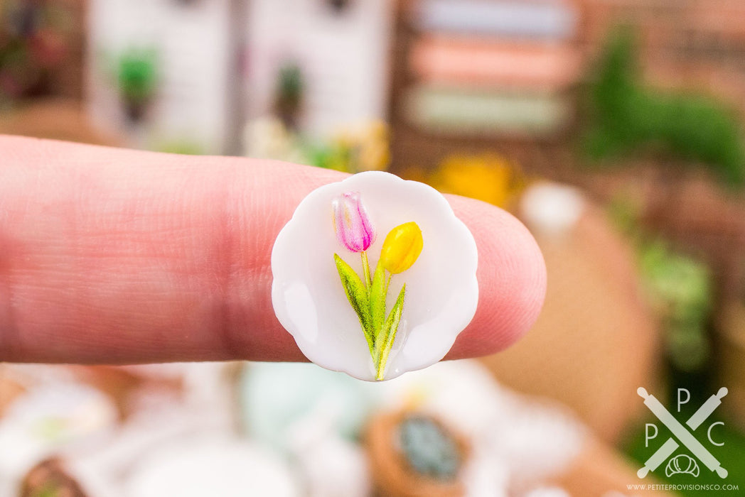 Dollhouse Miniature Tulips Decorative Plates